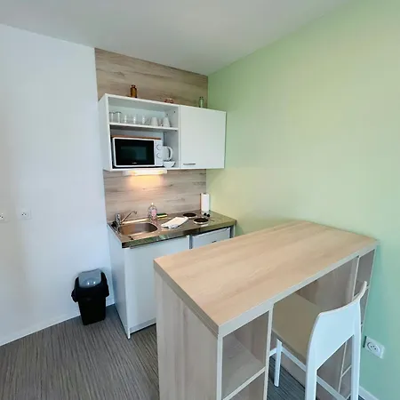 We Live In R - 403 Apartment Reims