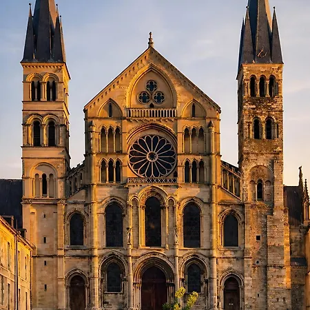 Apartment We Live In R - 403 - Cathedrale