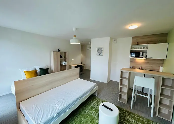 We Live In R - 403 - Cathedrale * Reims